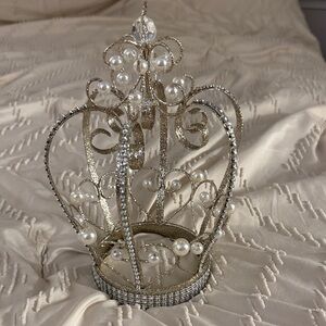 Elegant Gold and Silver Crown Decor